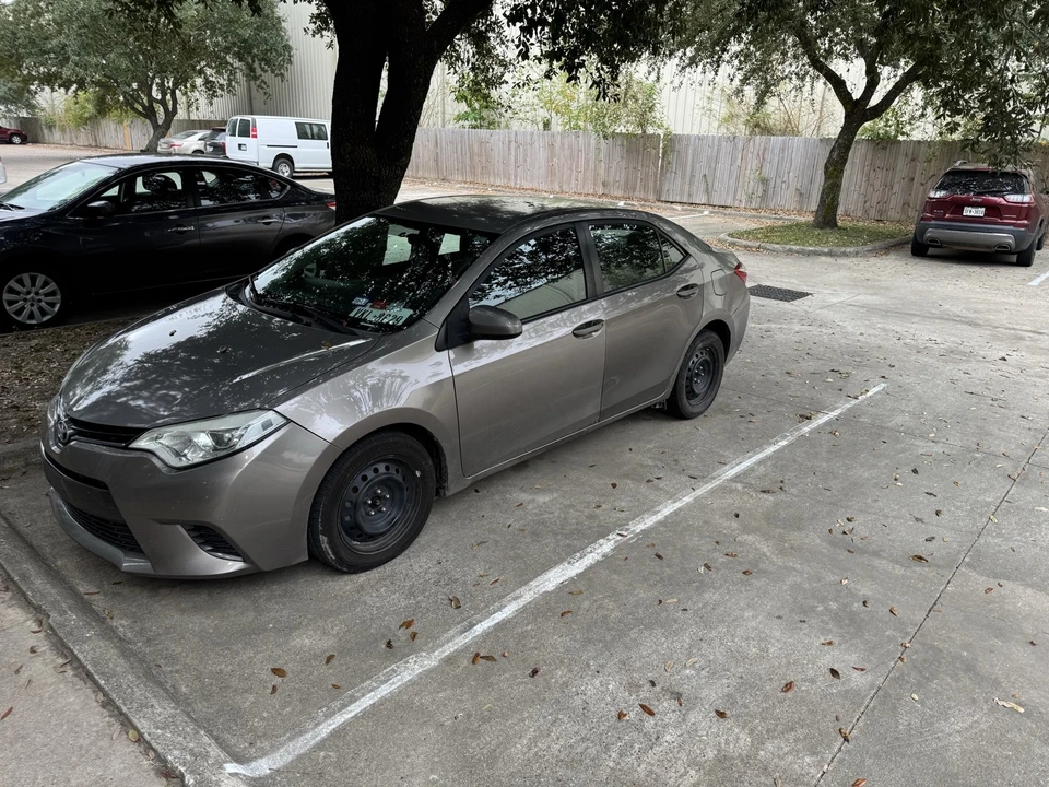 2015 Toyota Corolla 11th Gen - Image 2 of 10