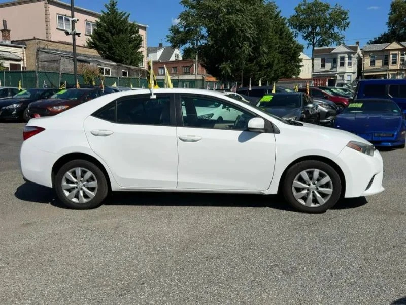 2015 Toyota Corolla 11th Gen - Image 7 of 12