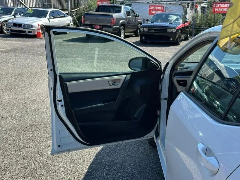 2015 Toyota Corolla 11th Gen - Image 9 of 12