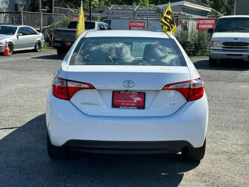 2015 Toyota Corolla 11th Gen - Image 5 of 12