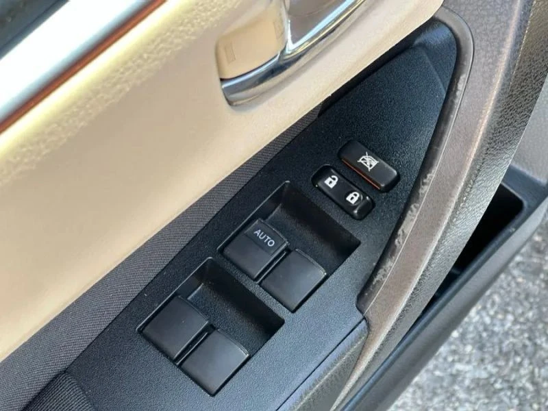 2015 Toyota Corolla 11th Gen - Image 10 of 12