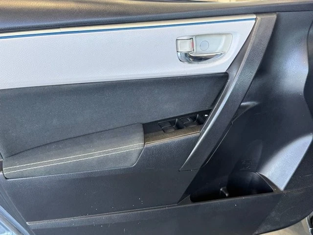 2015 Toyota Corolla 11th Gen - Image 19 of 21