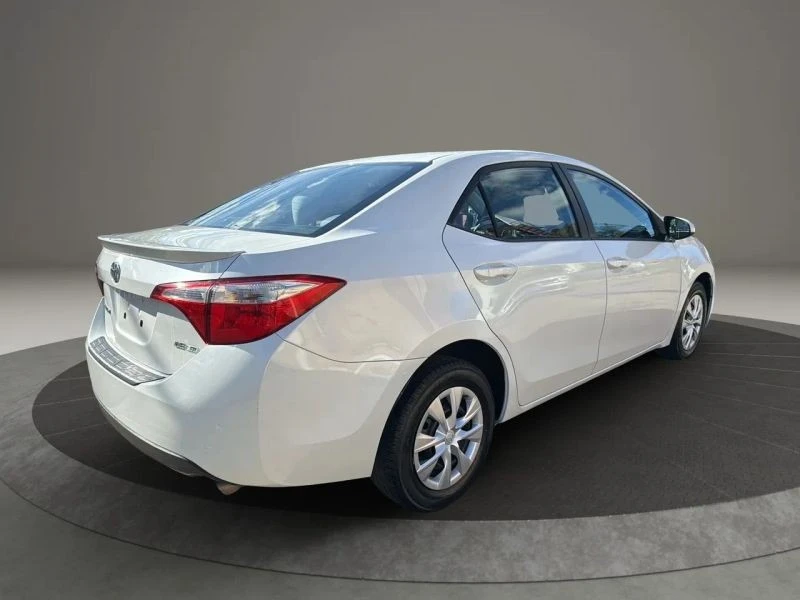 2015 Toyota Corolla 11th Gen - Image 5 of 12