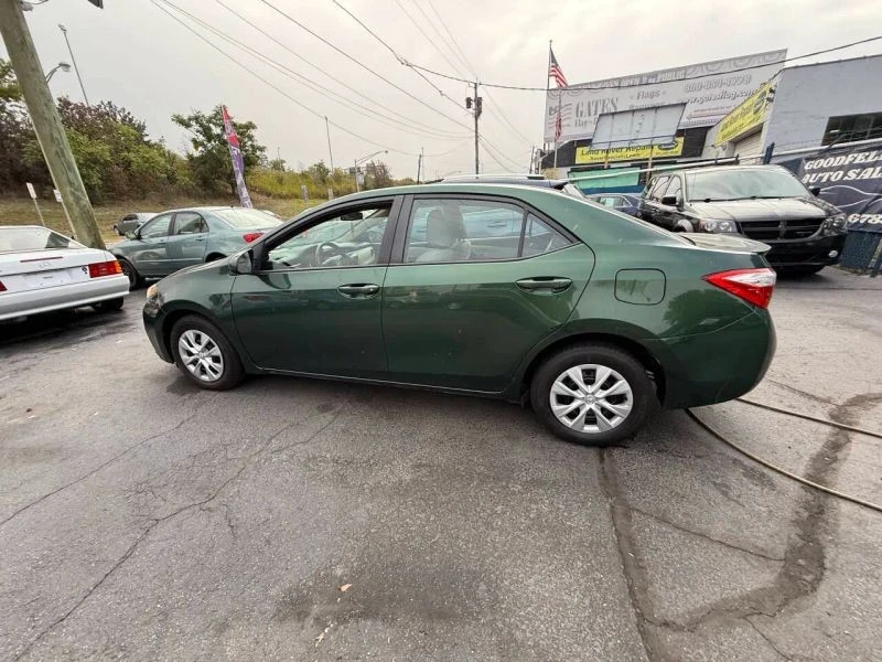 2015 Toyota Corolla 11th Gen - Image 8 of 12