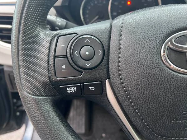 2015 Toyota Corolla 11th Gen - Image 17 of 21