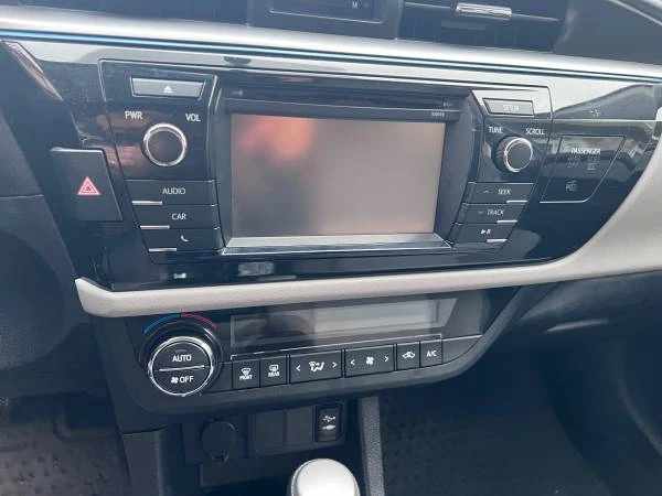 2015 Toyota Corolla 11th Gen - Image 20 of 21