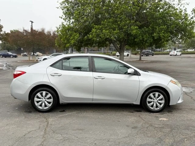2015 Toyota Corolla 11th Gen - Image 4 of 21