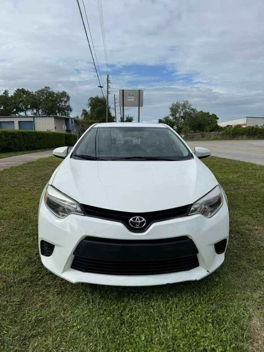 2015 Toyota Corolla 11th Gen - Image 8 of 10