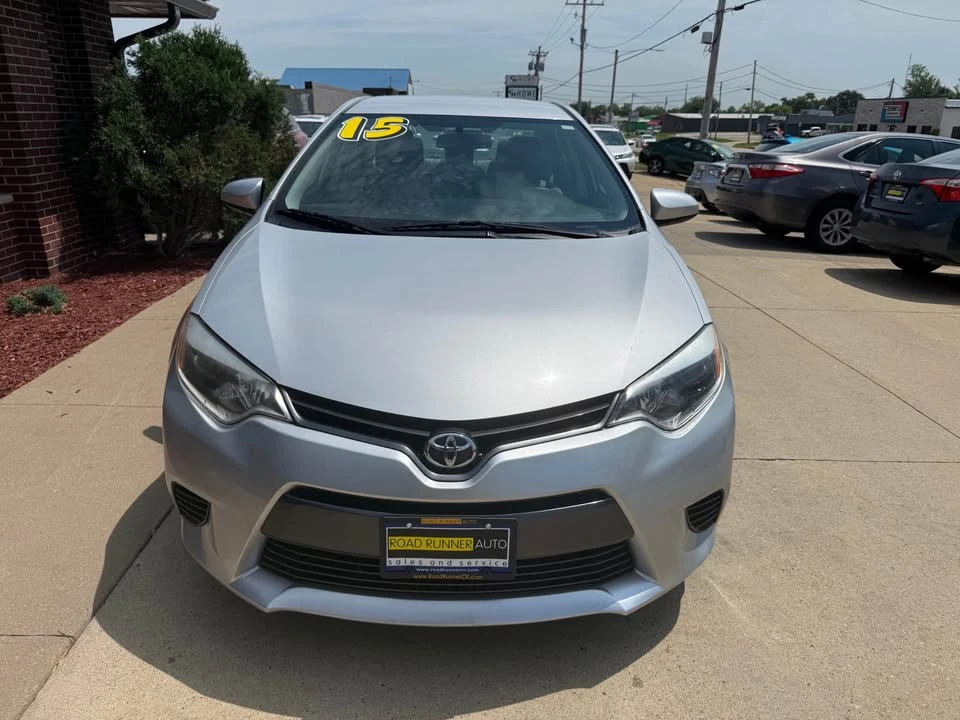 2015 Toyota Corolla 11th Gen - Image 2 of 20