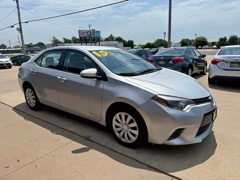 2015 Toyota Corolla LE Sedan 4D