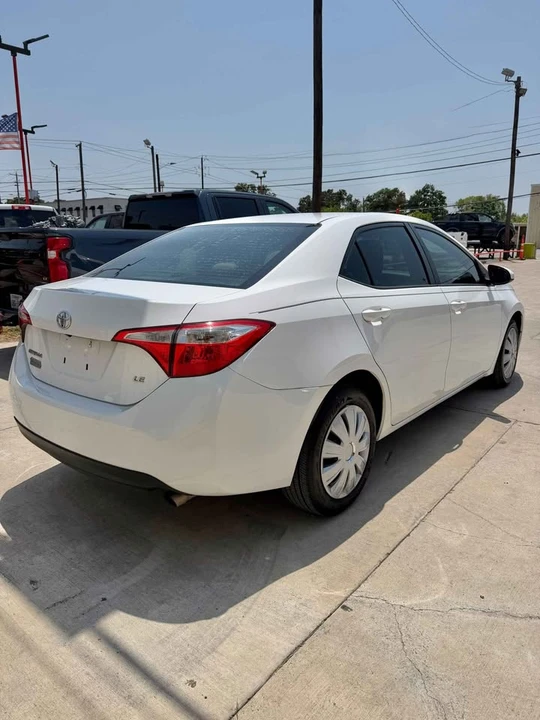 2015 Toyota Corolla 11th Gen - Image 4 of 10