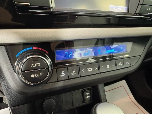 2015 Toyota Corolla 11th Gen - Image 20 of 21