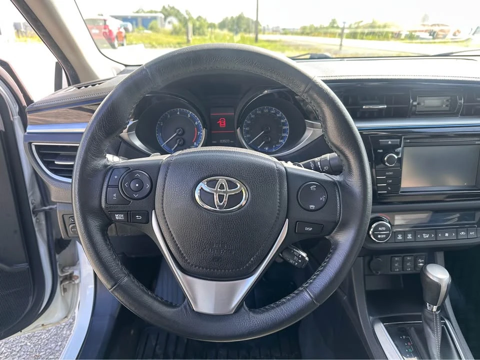 2015 Toyota Corolla 11th Gen - Image 10 of 15