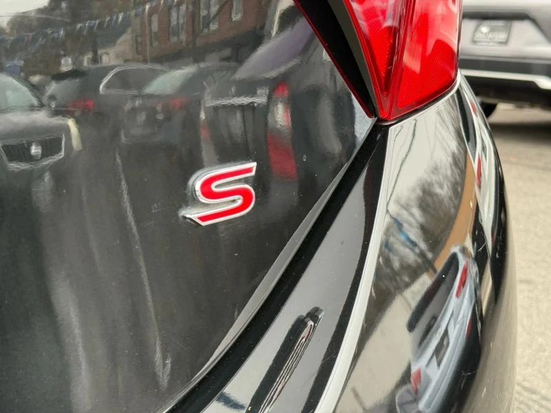 2015 Toyota Corolla 11th Gen - Image 6 of 12