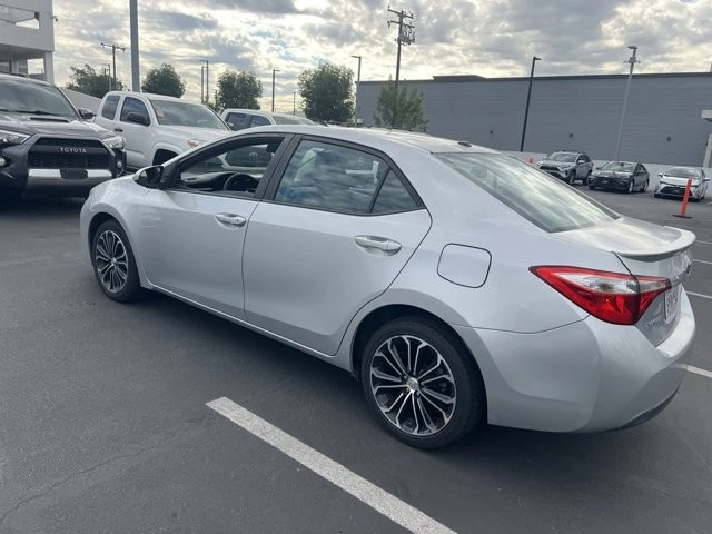 2015 Toyota Corolla 11th Gen - Image 4 of 9