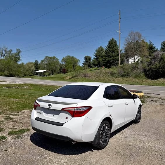 2015 Toyota Corolla 11th Gen - Image 1 of 1