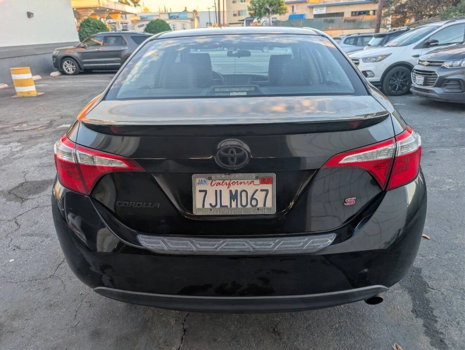 2015 Toyota Corolla 11th Gen - Image 6 of 15