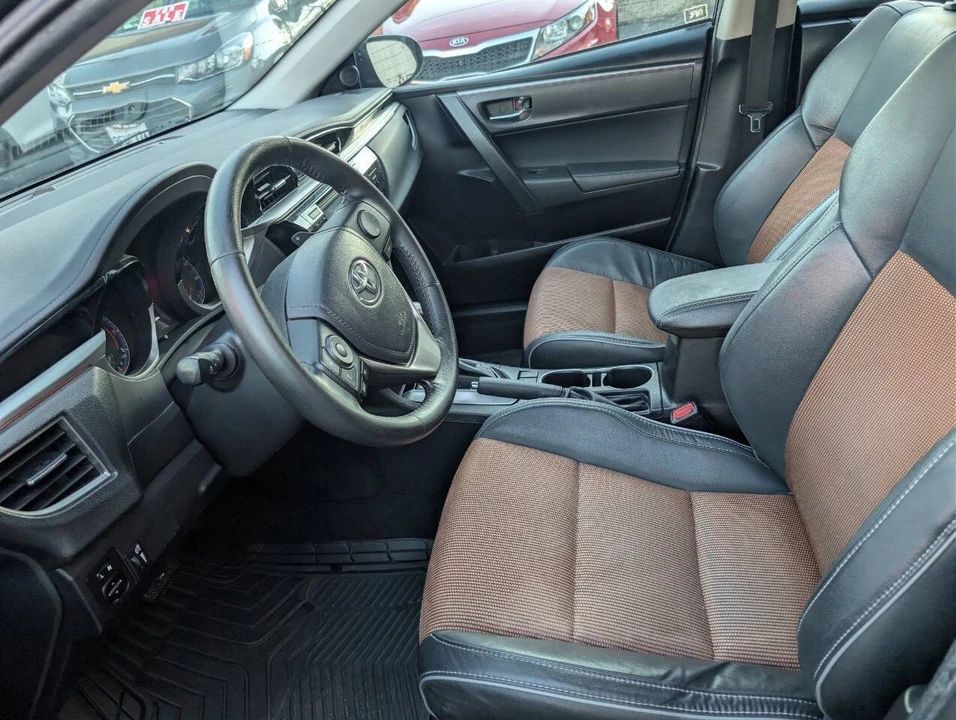 2015 Toyota Corolla 11th Gen - Image 14 of 15