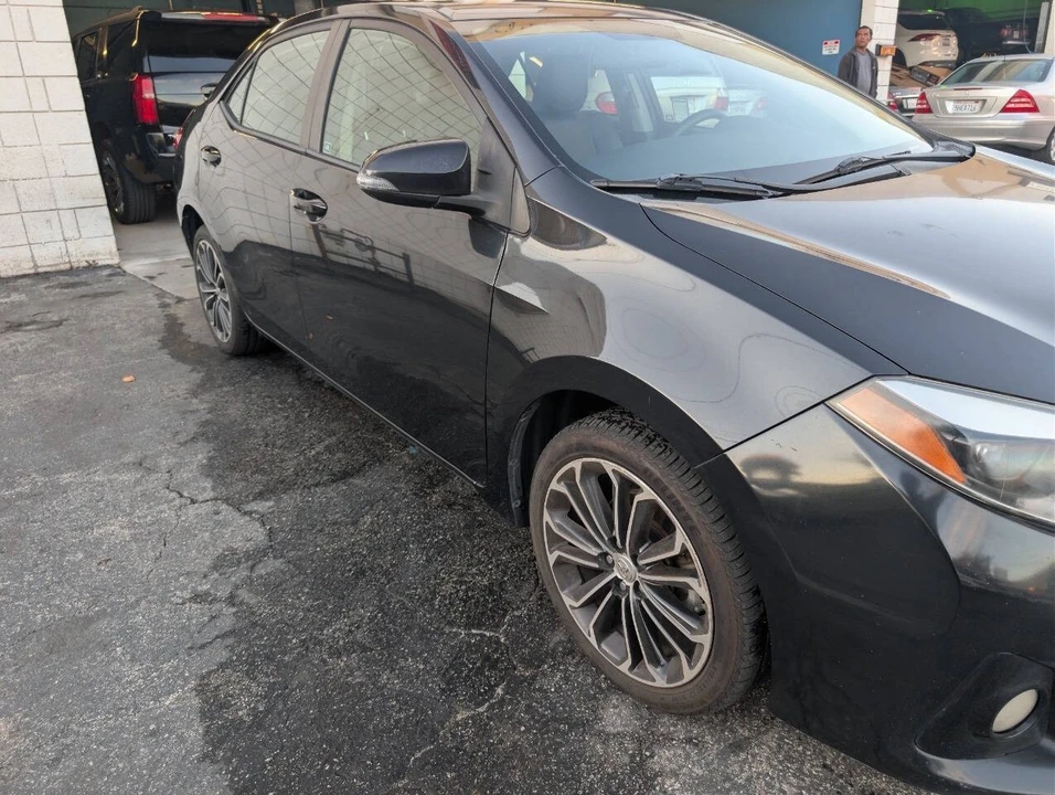 2015 Toyota Corolla 11th Gen - Image 9 of 15