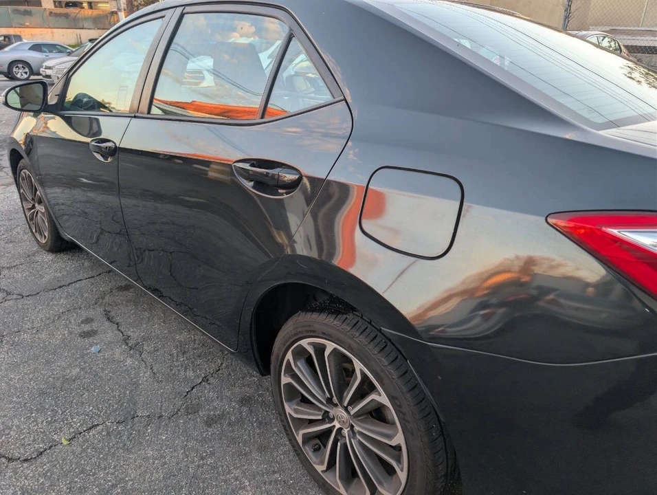 2015 Toyota Corolla 11th Gen - Image 5 of 15