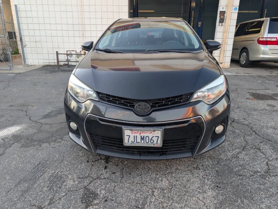 2015 Toyota Corolla 11th Gen - Image 2 of 15