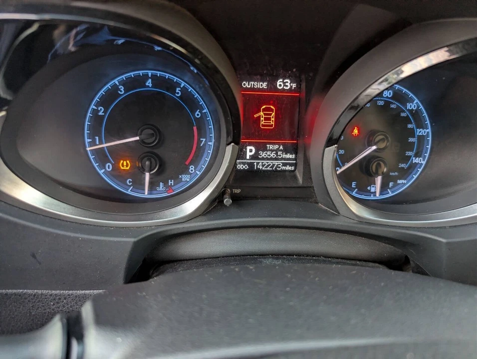 2015 Toyota Corolla 11th Gen - Image 11 of 15