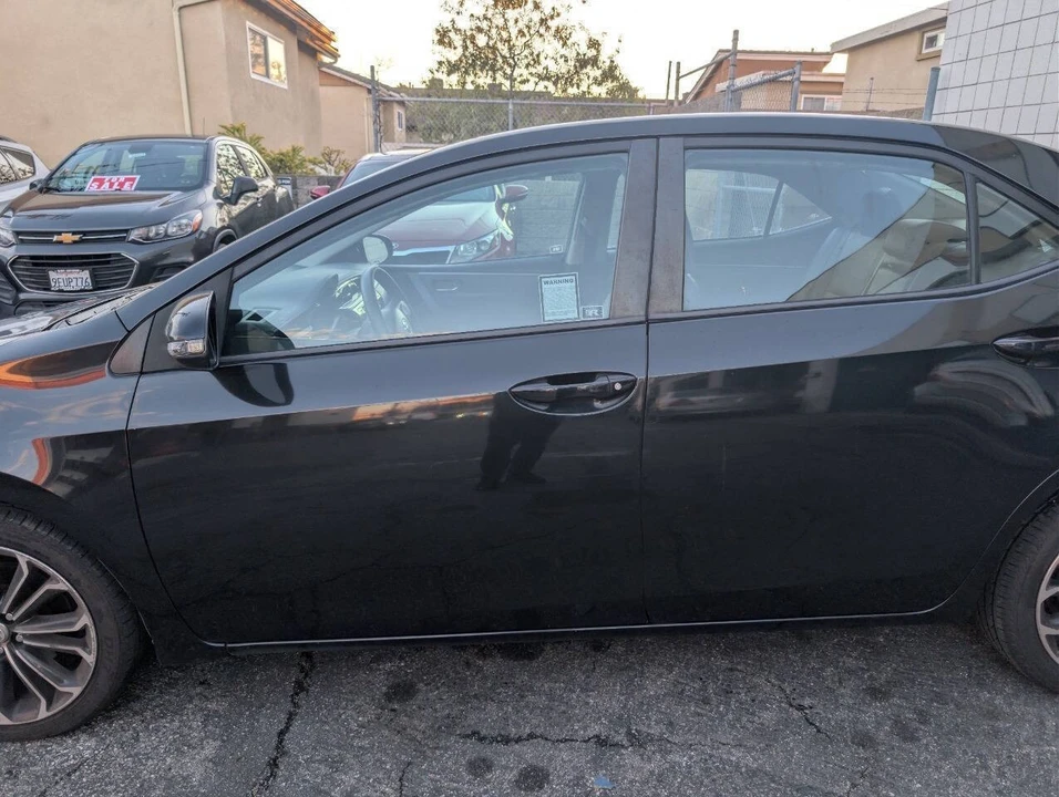 2015 Toyota Corolla 11th Gen - Image 4 of 15