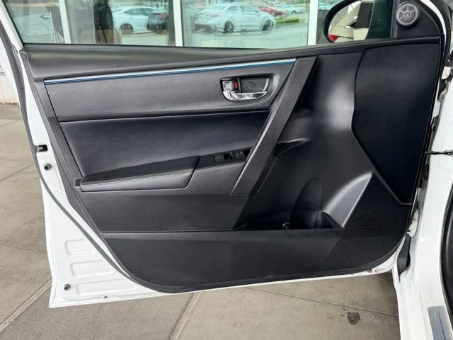 2015 Toyota Corolla 11th Gen - Image 18 of 21