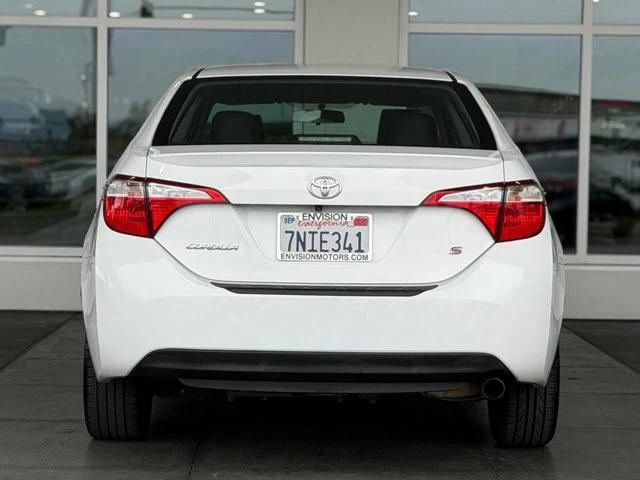 2015 Toyota Corolla 11th Gen - Image 12 of 21