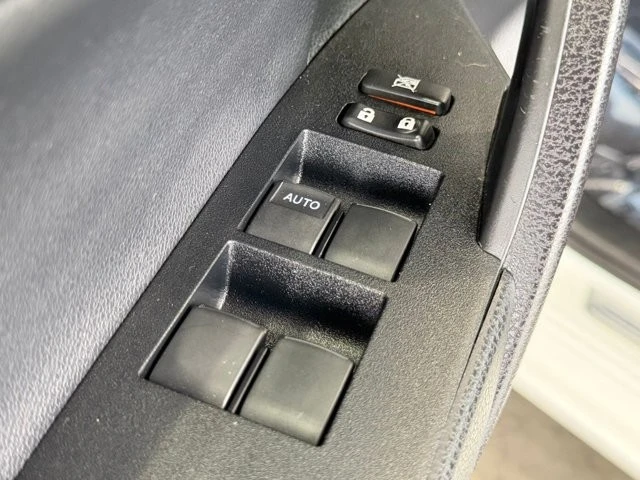 2015 Toyota Corolla 11th Gen - Image 19 of 21