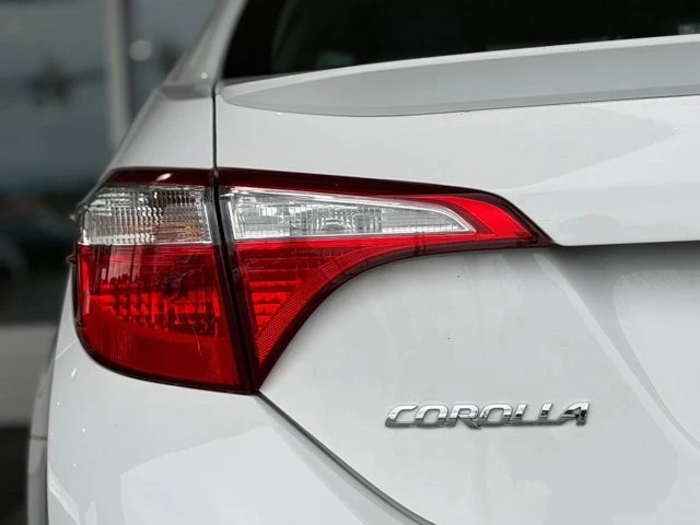2015 Toyota Corolla 11th Gen - Image 11 of 21