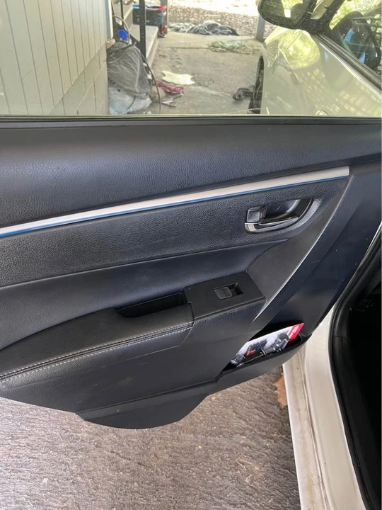 2015 Toyota Corolla 11th Gen - Image 8 of 20