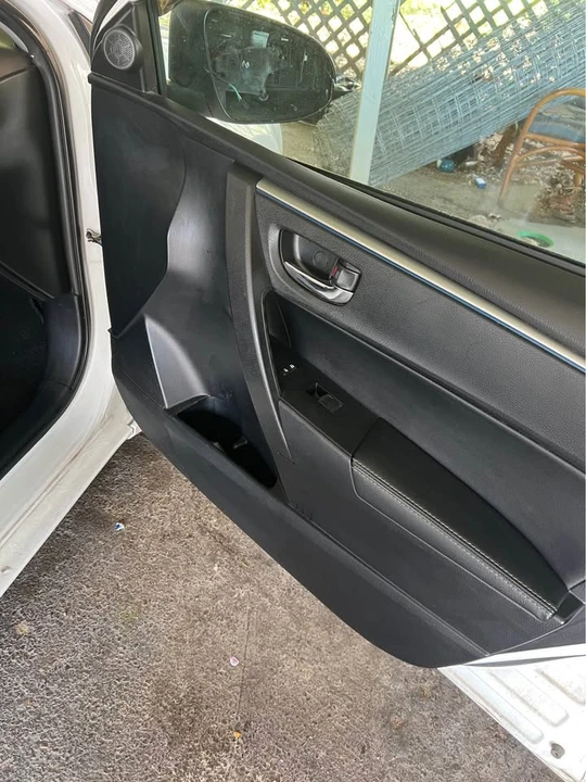 2015 Toyota Corolla 11th Gen - Image 18 of 20