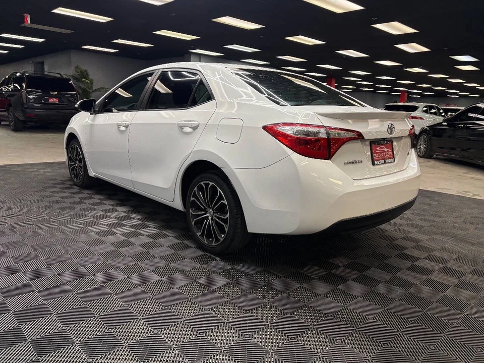 2015 Toyota Corolla 11th Gen - Image 6 of 12