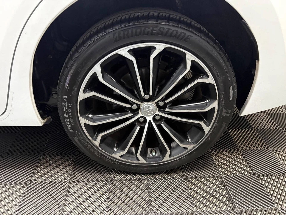 2015 Toyota Corolla 11th Gen - Image 11 of 12