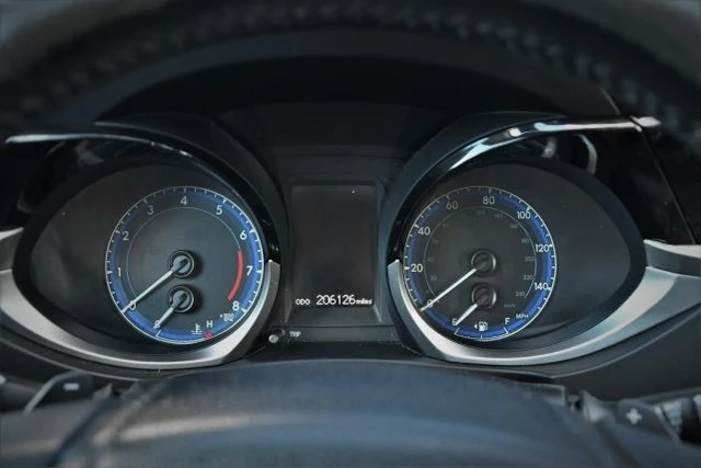 2015 Toyota Corolla 11th Gen - Image 10 of 21