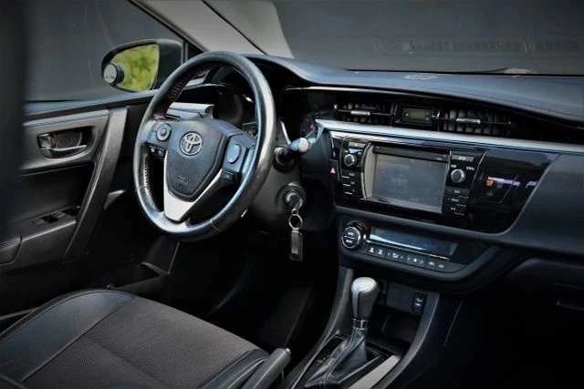 2015 Toyota Corolla 11th Gen - Image 12 of 21
