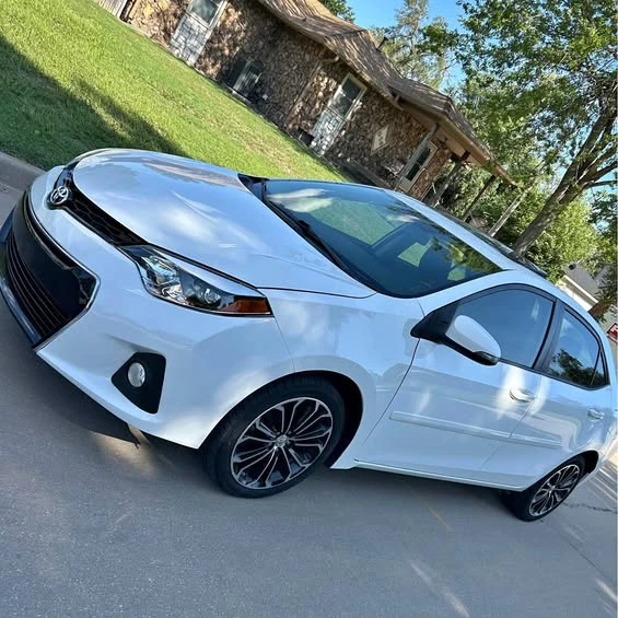 2015 Toyota Corolla 11th Gen - Image 1 of 1