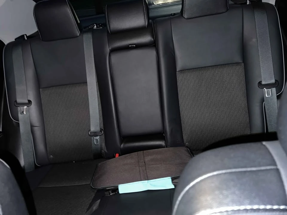2015 Toyota Corolla 11th Gen - Image 9 of 9