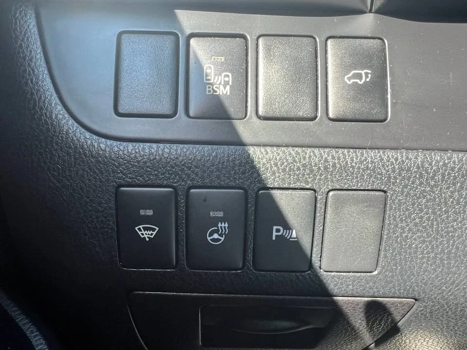 2015 Toyota Highlander - Image 13 of 14