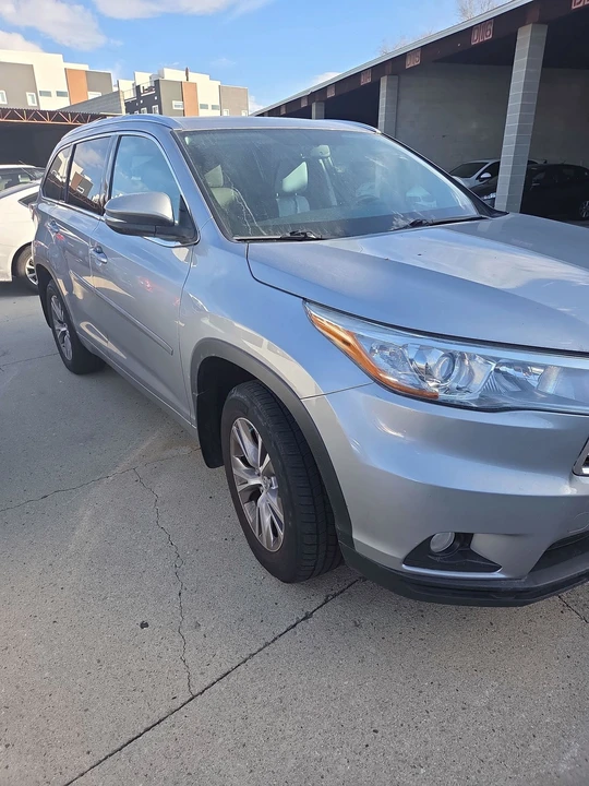 2015 Toyota Highlander - Image 3 of 9