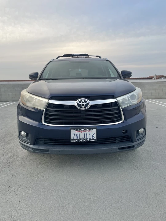 2015 Toyota Highlander - Image 2 of 14
