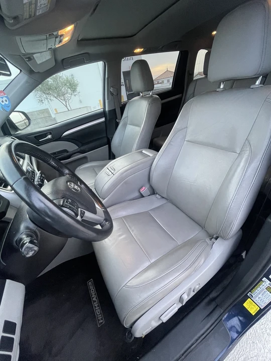 2015 Toyota Highlander - Image 10 of 14