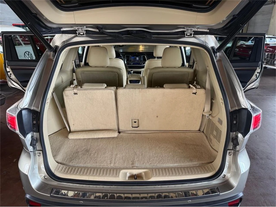 2015 Toyota Highlander - Image 6 of 30