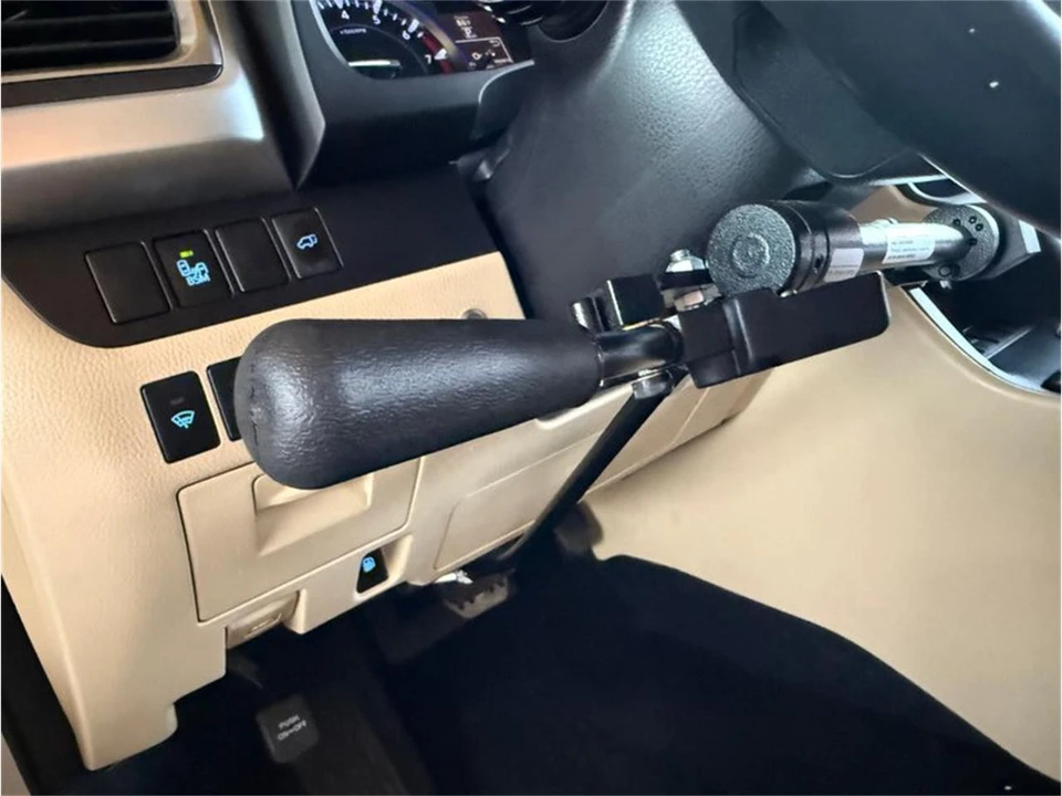 2015 Toyota Highlander - Image 18 of 30