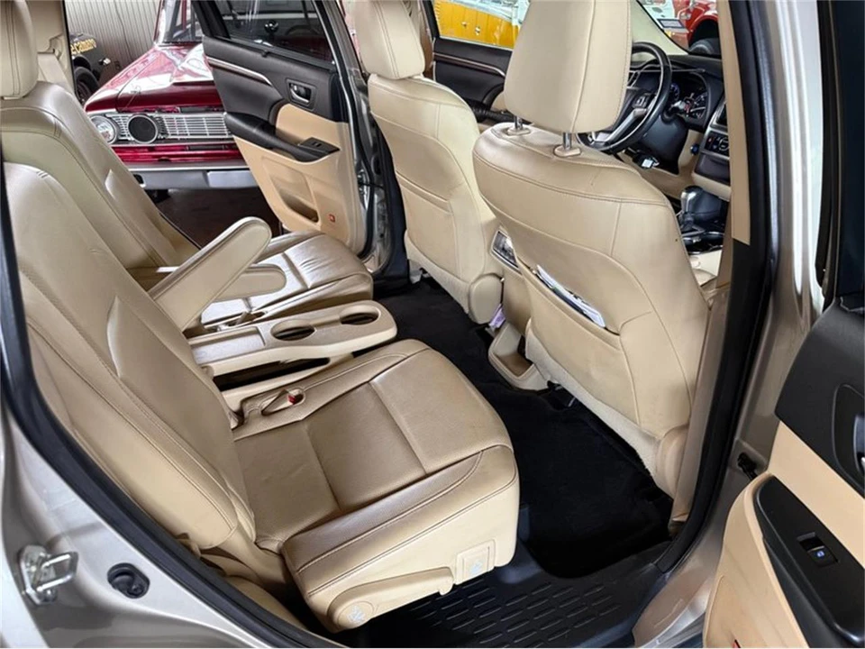 2015 Toyota Highlander - Image 5 of 30