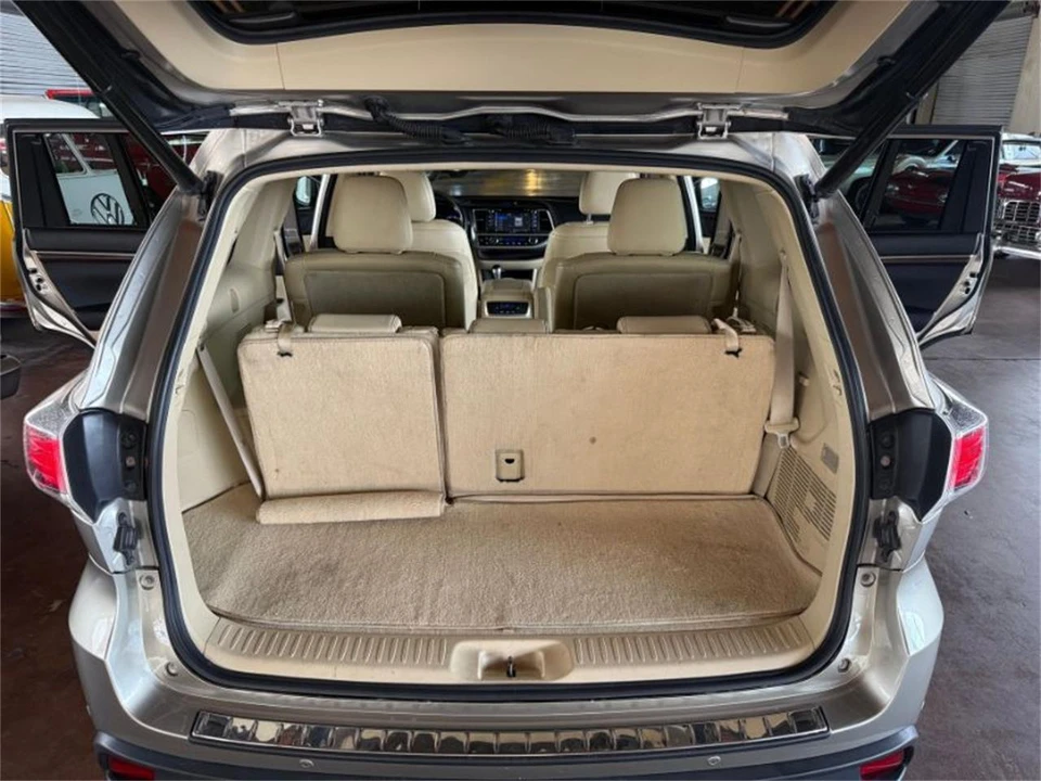 2015 Toyota Highlander - Image 5 of 7