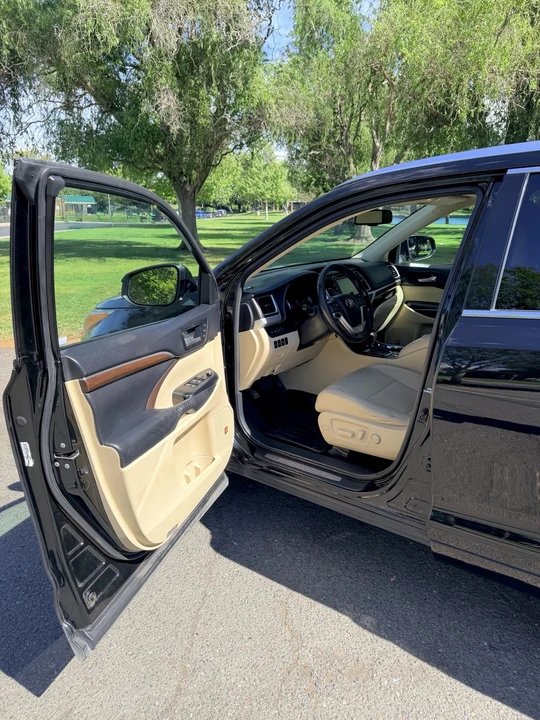 2015 Toyota Highlander - Image 17 of 17