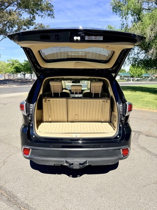 2015 Toyota Highlander - Image 6 of 17