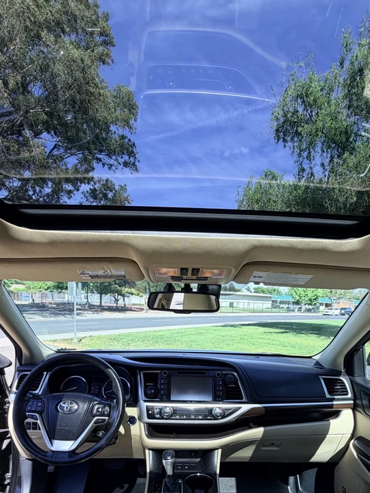 2015 Toyota Highlander - Image 7 of 17